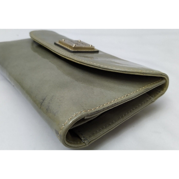 Dooney & Bourke Gray Patent Leather Checkbook Credit Card Trifold Wallet - Picture 8 of 16